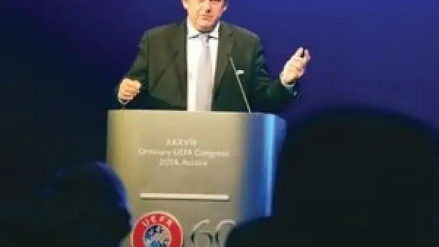 Platini topu TFF'ye attı