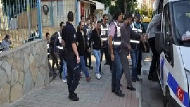 İstanbul'da kumar ve fuhuş operasyonu: 92 gözaltı