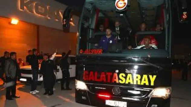 Galatasaray kafilesi Konya'ya geldi
