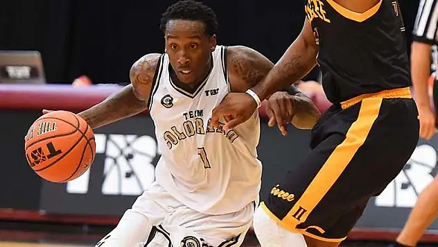 Selçuk Basket'e, yabancı takviyesi