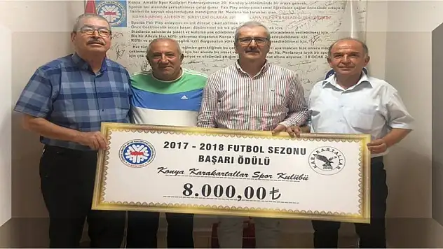 Kara Kartallar, ödülünü aldı