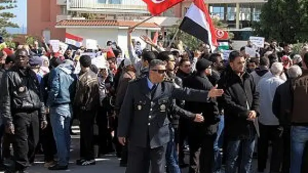 Mısır'da darbe karşıtı gösterilerde 4 kişi öldü