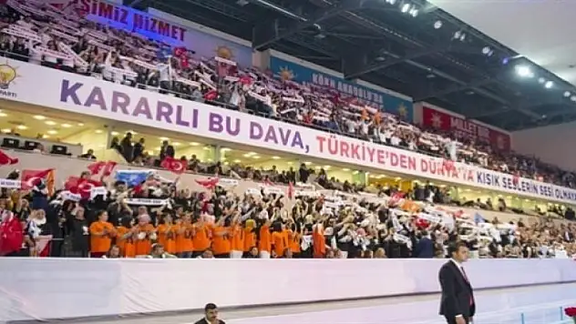 AK Parti kongresinde dikkat çeken anlar!