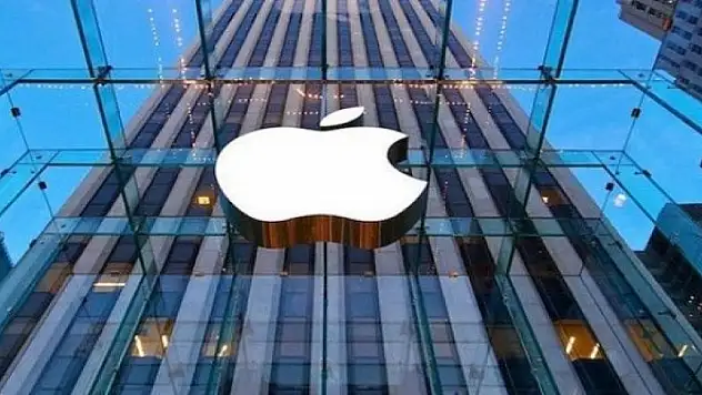 Apple mağazasında tablet patladı: 3 yaralı