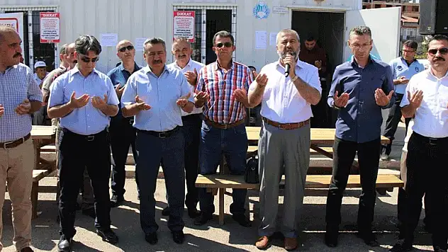 Seydişehir'de canlı hayvan pazarı dualarla açıldı