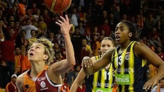 Galatasaray potada Fenerbahçe'yi yendi