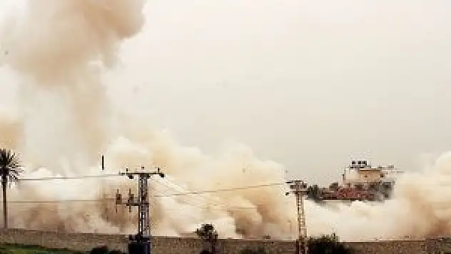 Mısır ordusu tünelleri bombaladı