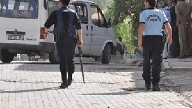 AK Parti kazanınca Ergezen'in evine saldırdılar