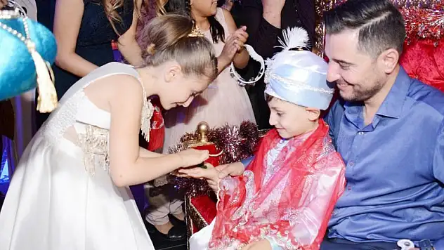 Bayram Gars oğlunu sünnet ettirdi