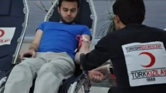 KTO Karatay Üniversitesi'nden kan bağışına destek