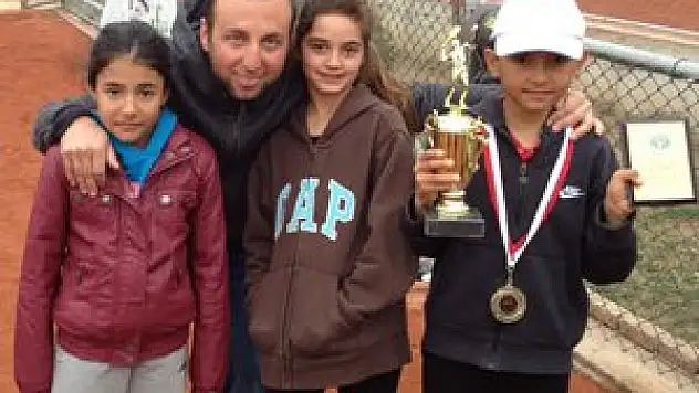 Minik Tenisçiden büyük başarı
