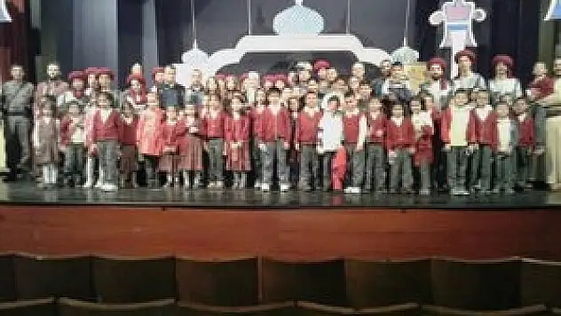 Şehit ve Gazi çocukları tiyatroya gitti