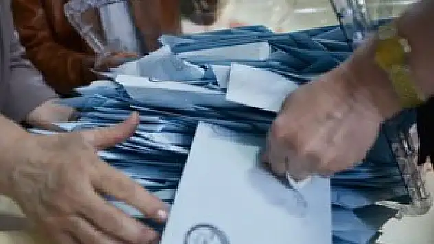 Adana'da 224 sandık yeniden sayılacak