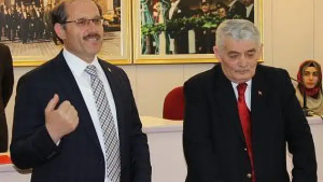 Karapınar Belediyesinde devir teslim töreni