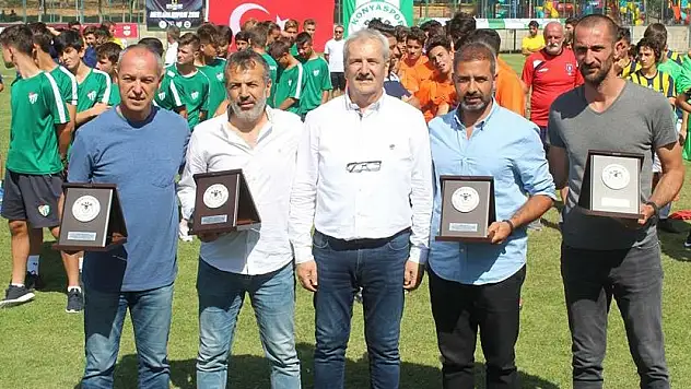 Milli Takım antrenörlerinden büyük övgü