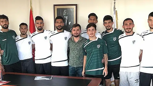 Anadolu, yeni transferlerini tanıttı
