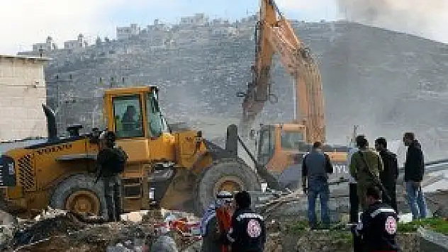 İsrail Filistinlilerin evlerini yıktı