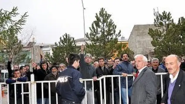 Bayburt'ta AA muhabirine saldırı