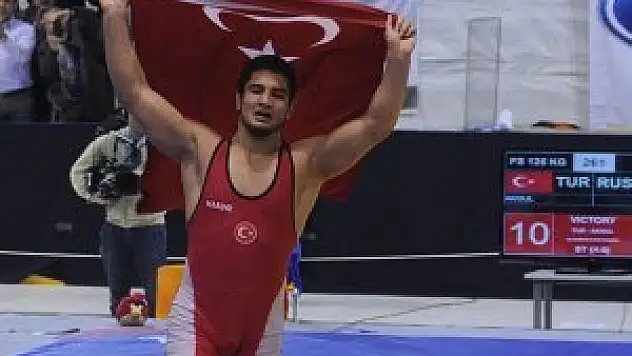 Art arda üçüncü kez şampiyon oldu