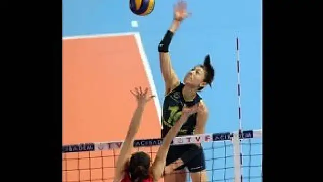 Fenerbahçe'den Kartal'a çifte darbe