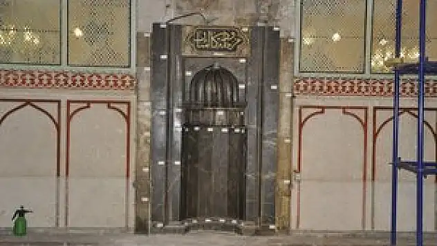 5 asırlık mihraba restorasyon