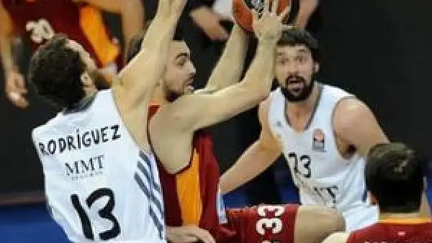 Aslan şansını zora soktu