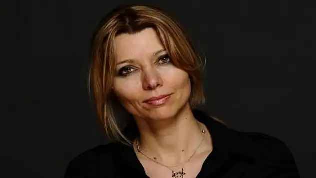 Tepkiler çığ gibi gelince Elif Şafak kıvırdı