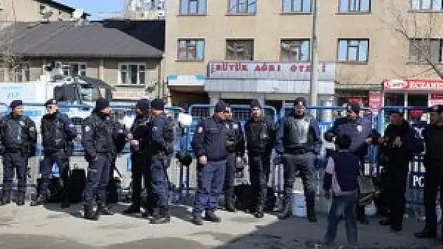 Doğubayazıt'ta izinsiz gösteri