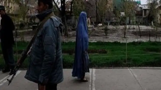 Afganistan'da seçim süresince 20 kişi öldü