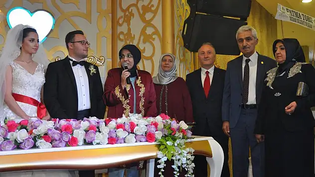 İsmet Karababa kızını evlendirdi