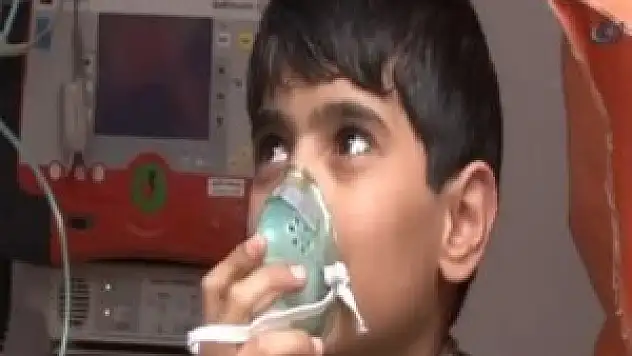 Alevlerin içinden kurtarıldı