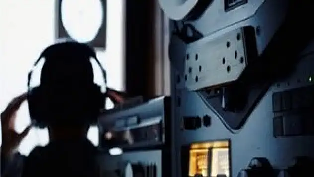 ABD ölçüsüz dinliyor