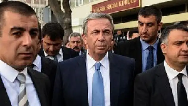 CHP olağanüstü itiraz dilekçesini YSK'ya sundu