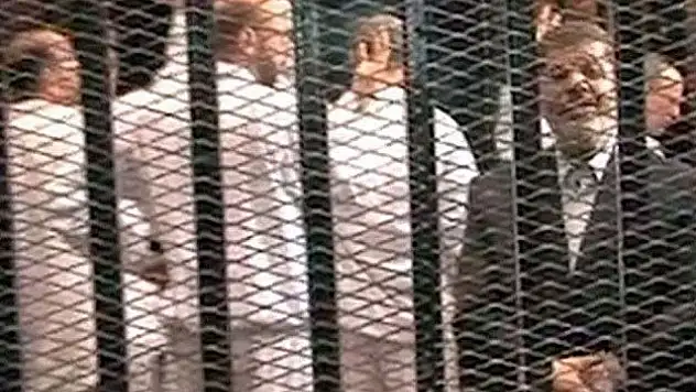 Mursi'nin dinleneceği duruşmalar gizli yapılacak