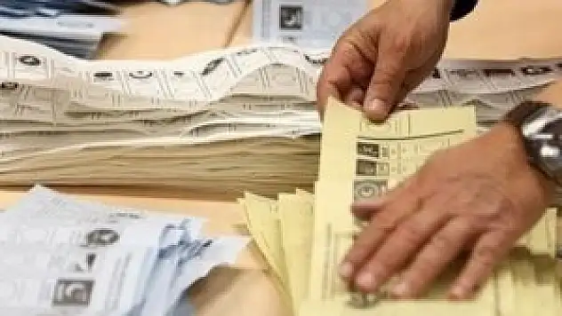 Adana'da oylar yeniden sayılacak!