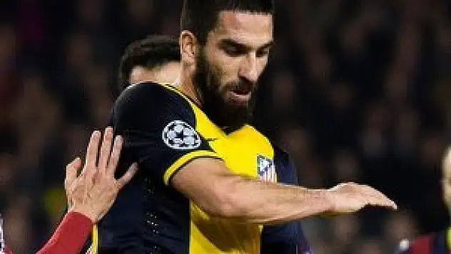 Arda Barcelona maçında yok