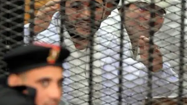 Mısır'da 'devrimin aktörlerinin' cezası onaylandı