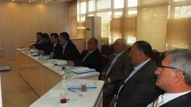 Karapınar'da belediyenin yeni meclis üyeleri toplandı