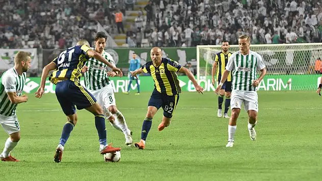 Konyaspor'da apoletler söküldü