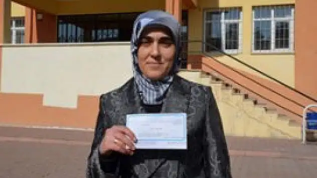 Başörtülü görevli sınava alınmadı