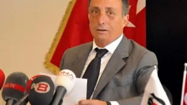 Beşiktaşlı yöneticiler, gazetecilerle yemekte buluştu