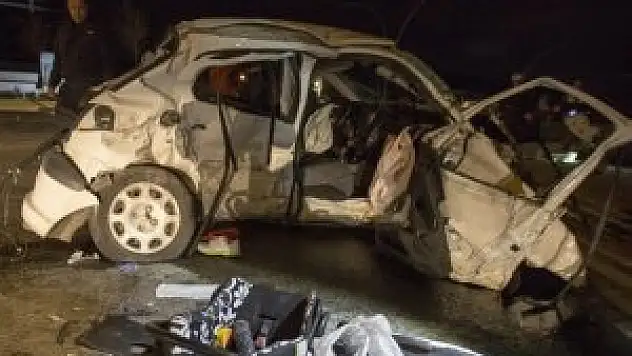 Başkentte trafik kazası: 2 ölü, 2 yaralı