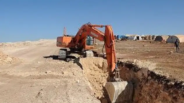 Irak-Suriye sınırına hendek kazılıyor