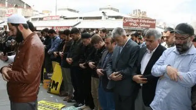 'Bizim tek kinimiz zulmedir'