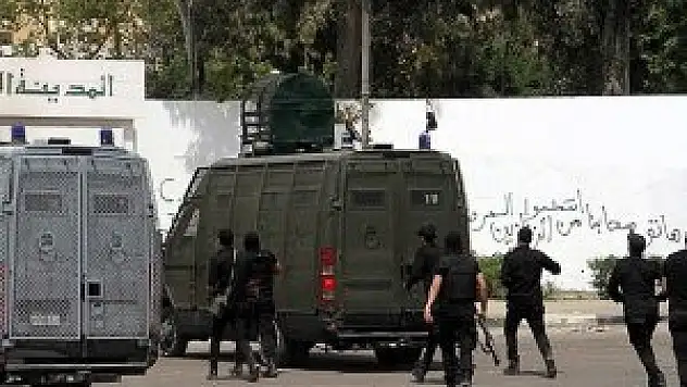 Darbe karşıtı gösterilerde 73 gözaltı