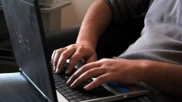 Sony bazı dizüstü bilgisayarlarını geri çağırıyor