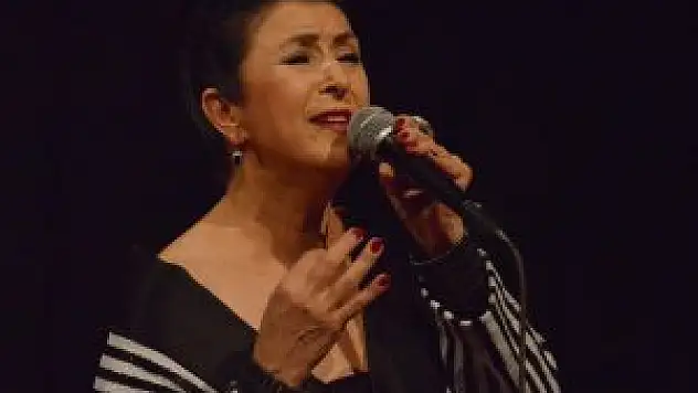 Selçuk'ta Melihat Gülses konseri