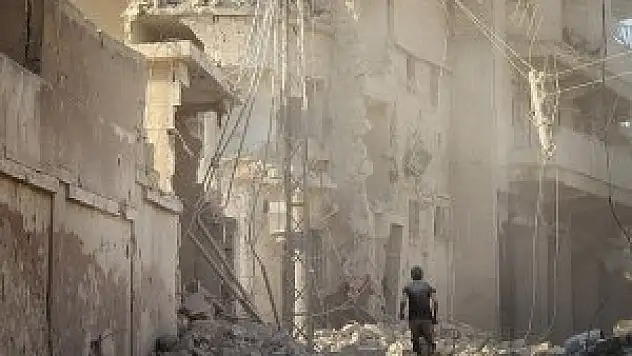 Halep'te varil bombalı saldırı