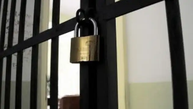 Devrik Cumhurbaşkanı Bin Ali'ye ömür boyu hapis cezası