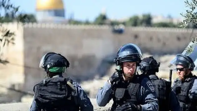 Mescid-i Aksa'da Filistinlilere müdahale